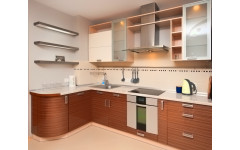 Угловая кухня "Вright " в стиле модерн с открытыми полками и стеклянными фасадами.