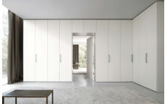Большой угловой шкаф «White» с распашными дверями до потолка
